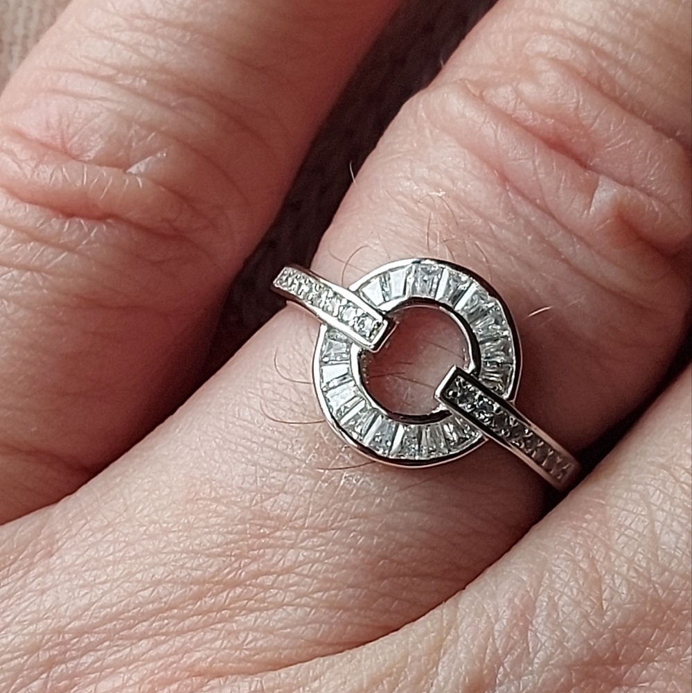 Sterling silver ring with cubics